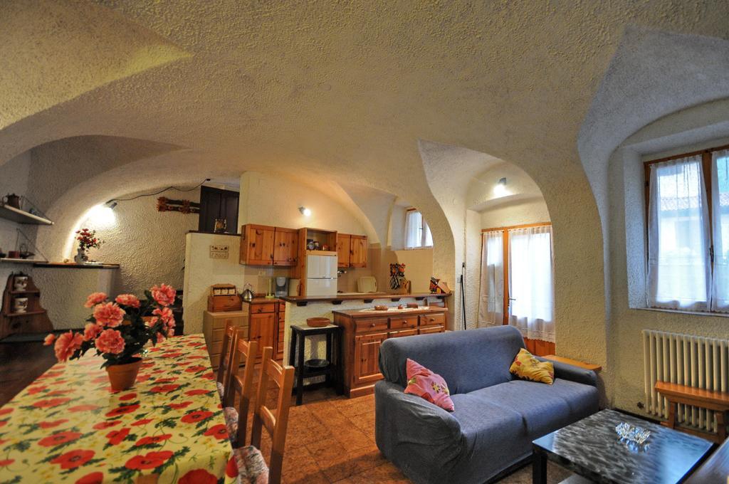 Casa Anna Βίλα Pieve Di Ledro Δωμάτιο φωτογραφία